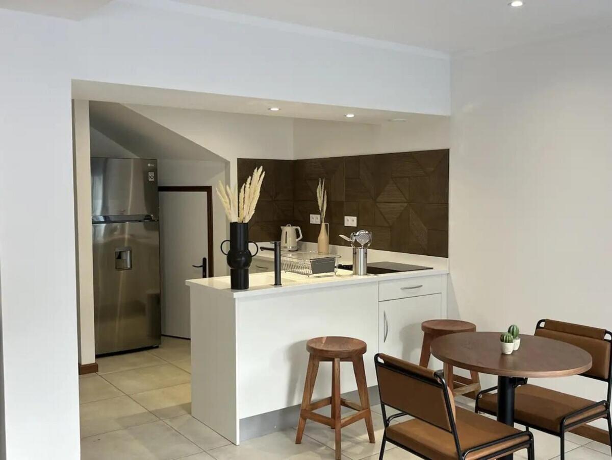 סיינט דניס Maison Le Patio Jacuzzi מראה חיצוני תמונה